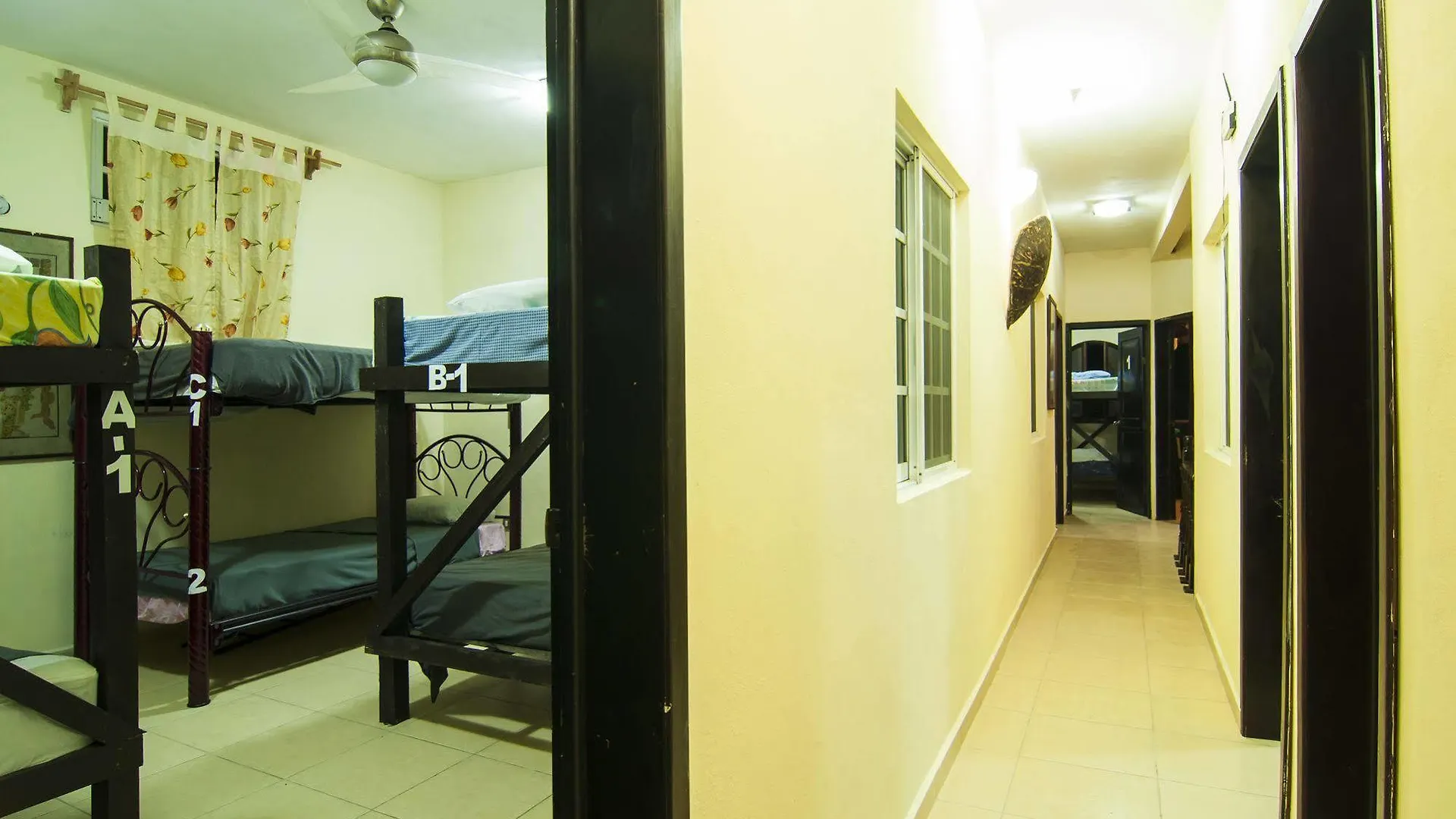 Hostal Charlys Tulum Hostel