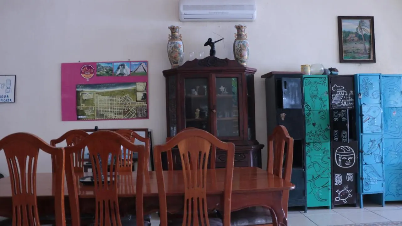 Hostal Charlys Tulum Hostel